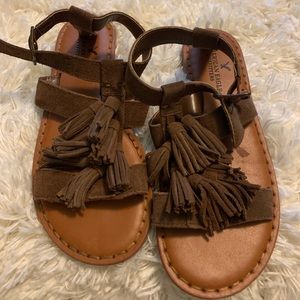 American Eagle brown tassel Sandals